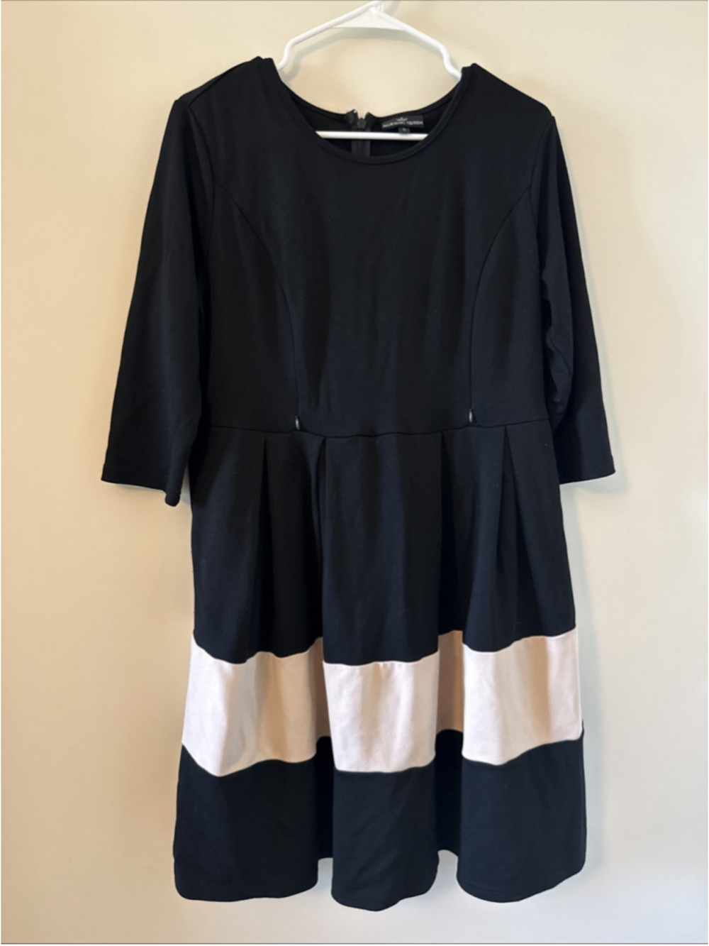 Nursing Queen Women’s Nursing Dress Size Large Black 3/4 Sleeve